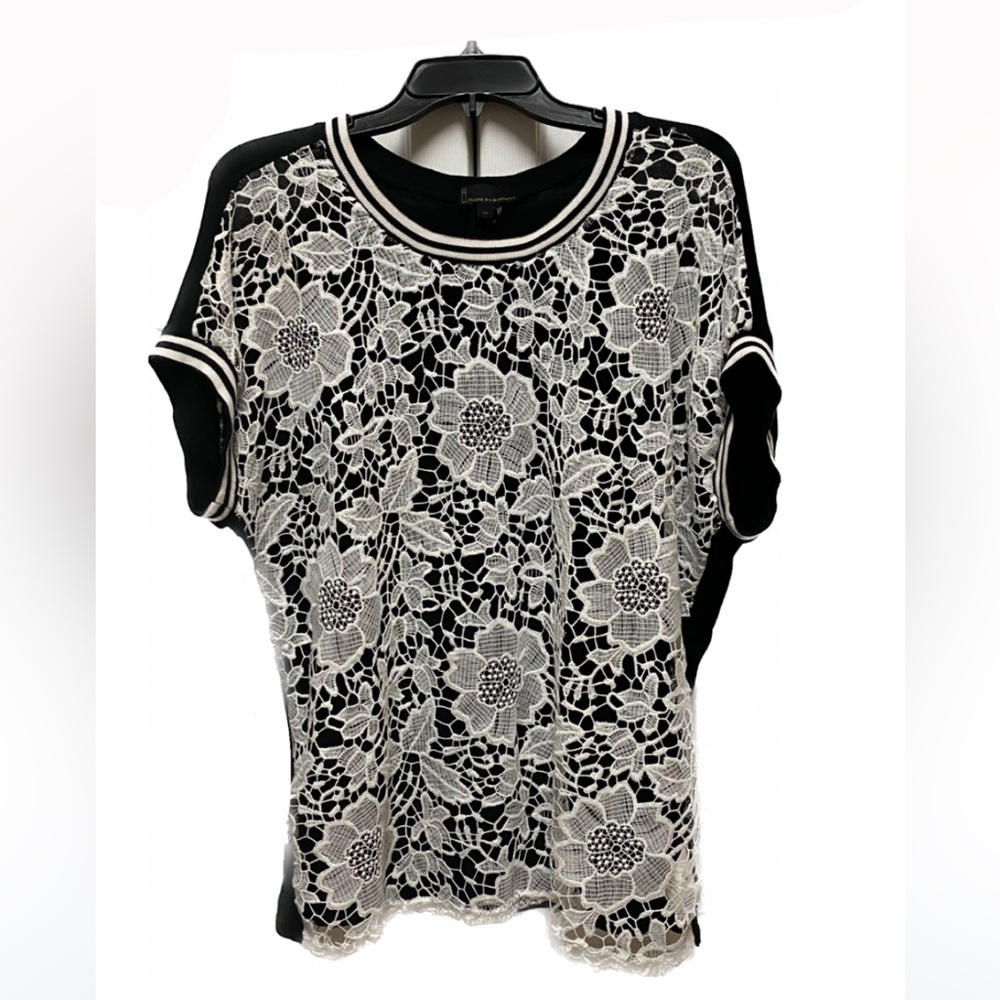 Size L i Jeans by Buffalo Floral Crochet Top
